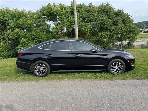 Used 2023 Hyundai Sonata Blue FWD image 13