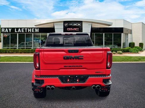 Used 2022 GMC Sierra 1500 AT4 w/ AT4 Premium Package image 4