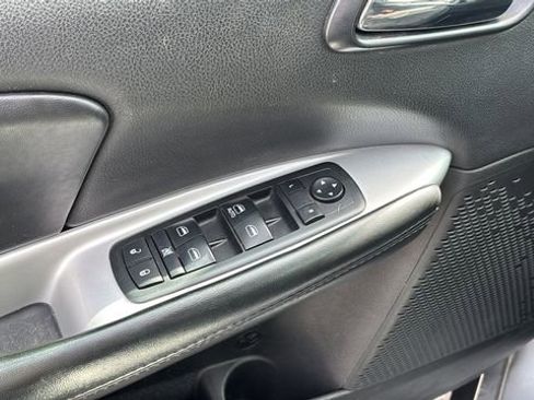 Used 2018 Dodge Journey SE FWD image 17