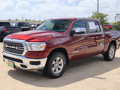 Used 2023 RAM 1500 Laramie AWD/4WD image 3