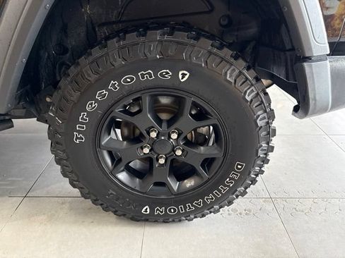 Used 2020 Jeep Wrangler Sport AWD/4WD image 16