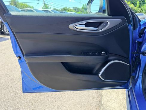 Used 2018 Alfa Romeo Giulia AWD image 22