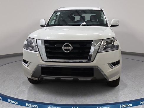 Used 2024 Nissan Armada SV AWD/4WD image 3
