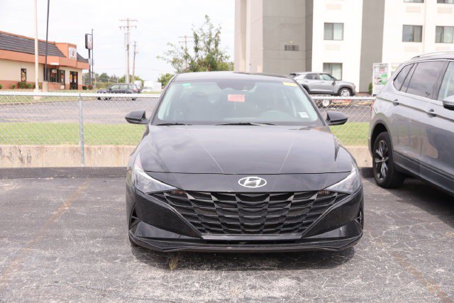 Used 2021 Hyundai Elantra SEL FWD image 3