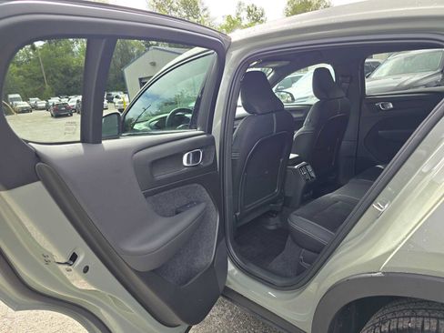 Used 2023 Volvo C40 P8 Recharge Ultimate w/ Protection Package Premier AWD/4WD image 17