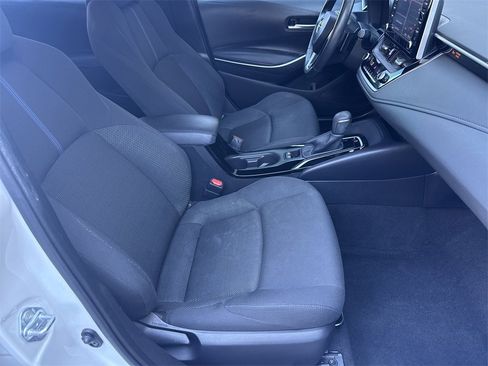 Used 2020 Toyota Corolla SE image 36