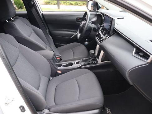 Used 2022 Toyota Corolla Cross LE FWD image 7