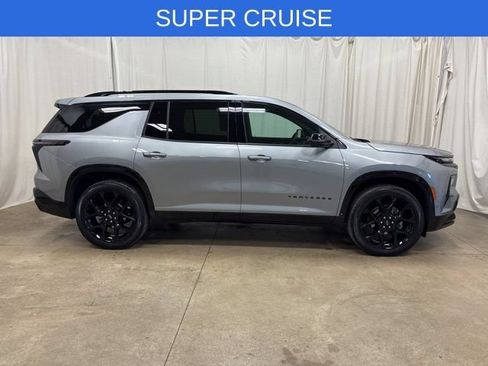 Used 2024 Chevrolet Traverse RS w/ LPO, Floor Liner Package AWD/4WD image 2