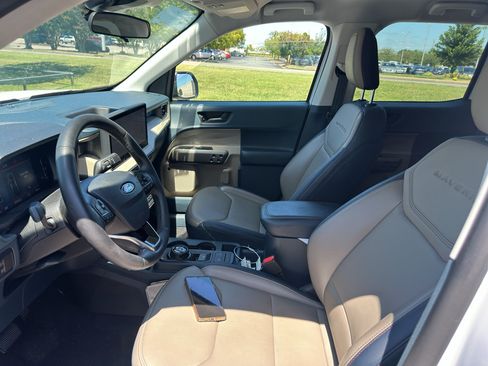 Used 2025 Ford Maverick Lariat AWD/4WD image 17