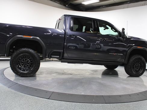 Used 2025 GMC Sierra 2500 AT4X w/ AT4X AEV Edition AWD/4WD image 14