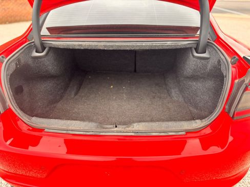 Used 2018 Dodge Charger R/T image 7