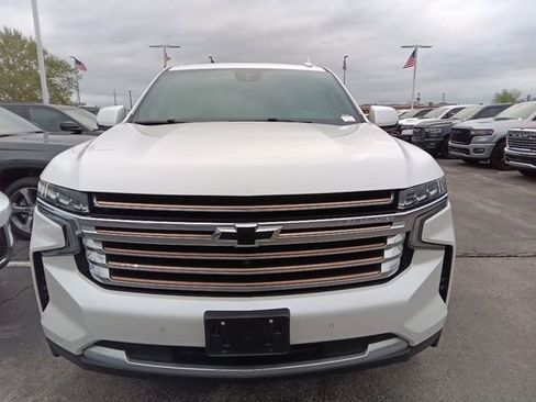 Used 2023 Chevrolet Suburban High Country image 7