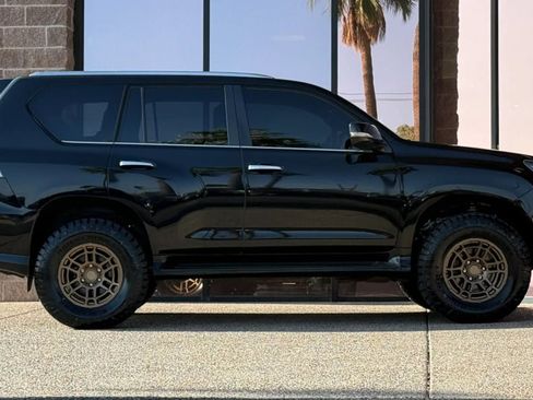 Used 2020 Lexus GX 460 Premium w/ Premium Package AWD/4WD image 15