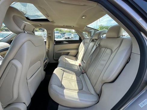 Used 2018 Lincoln MKZ Select w/ Select Plus Package AWD/4WD image 22