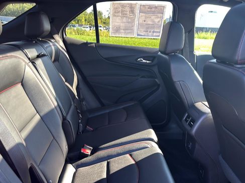 Used 2024 Chevrolet Equinox RS w/ RS Leather Package AWD/4WD image 32