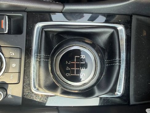 Used 2018 MAZDA MAZDA3 Touring FWD image 20