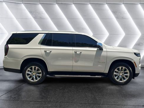 Used 2025 Chevrolet Tahoe Premier AWD/4WD image 6