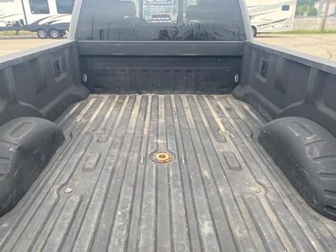 Used 2017 Ford F250 Platinum w/ FX4 Off-Road Package AWD/4WD image 11