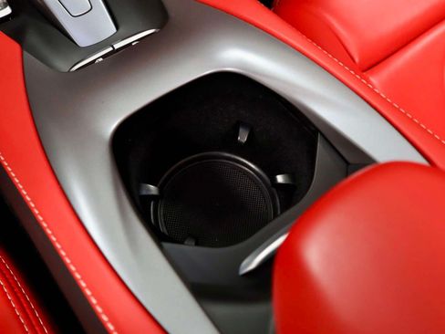 Certified 2019 Ferrari Portofino RWD image 30