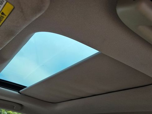 Used 2011 Nissan Murano LE w/ Navigation Pkg FWD image 16
