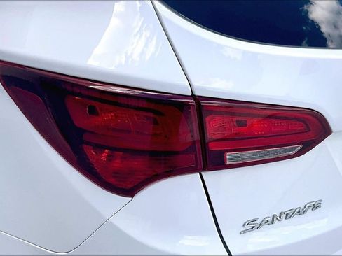 Used 2017 Hyundai Santa Fe Sport FWD image 23