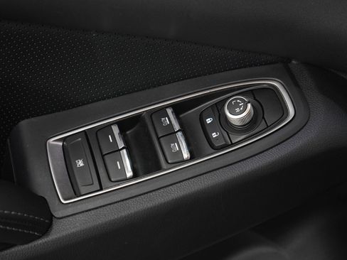 Used 2023 Subaru Ascent Limited image 23