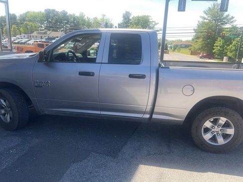 Used 2019 RAM 1500 Express AWD/4WD image 2
