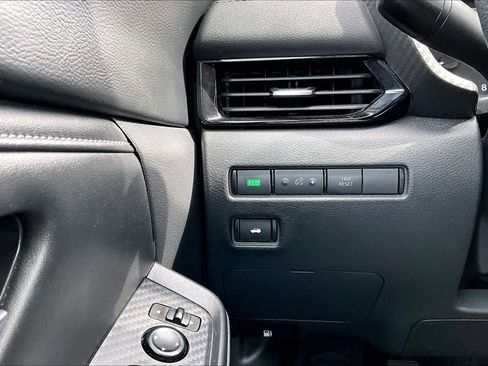 Used 2024 Nissan Sentra SV FWD image 36