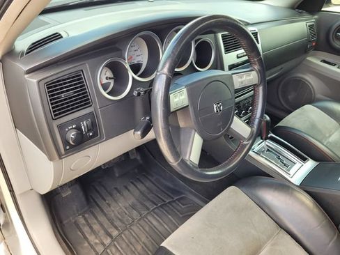 Used 2006 Dodge Magnum SRT8 w/ SRT Option Group III RWD image 23