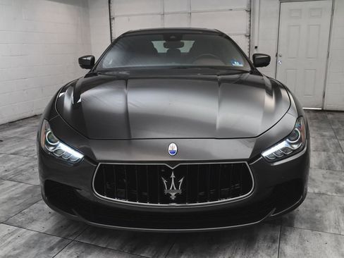 Used 2017 Maserati Ghibli S Q4 AWD/4WD image 2