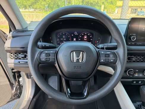 Used 2025 Honda Accord LX image 15