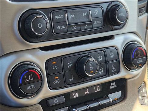 Used 2019 GMC Yukon XL SLT w/ Open Road Package RWD image 10
