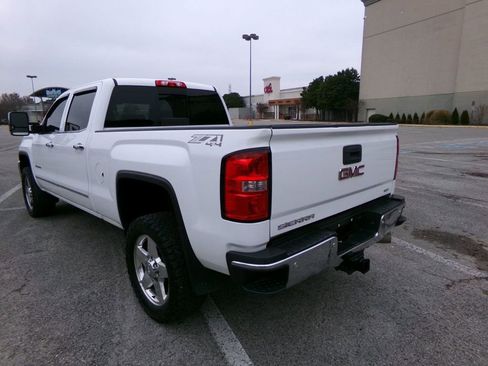 Used 2015 GMC Sierra 2500 SLT w/ Duramax Plus Package image 8