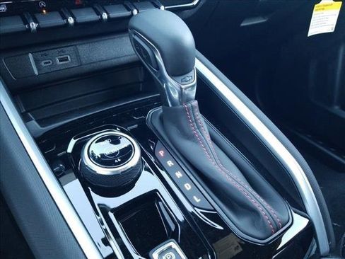 New 2025 Chevrolet Colorado Z71 w/ Midnight Edition image 14