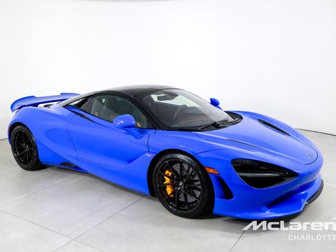 New 2026 McLaren 750S Spider RWD image 3