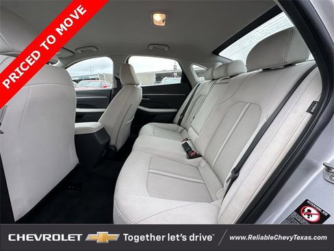 Used 2023 Hyundai Sonata SEL image 30