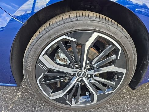 Used 2024 Nissan Altima 2.5 SR w/ SR Premium Package image 9