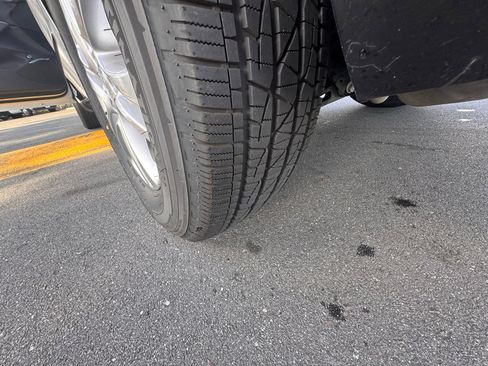 Used 2019 Buick Enclave Essence image 17