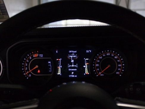 Certified 2025 Jeep Wrangler Sahara w/ Safety Group image 11