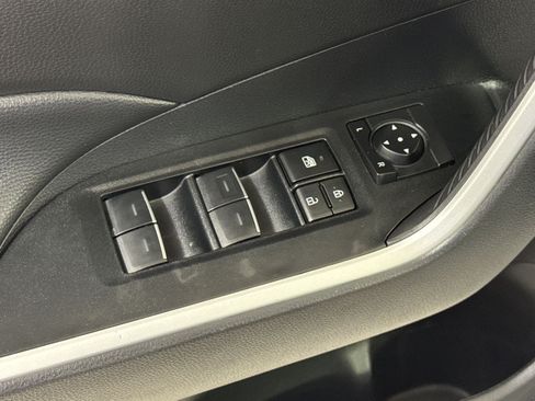 Used 2025 Toyota RAV4 XLE AWD/4WD image 27