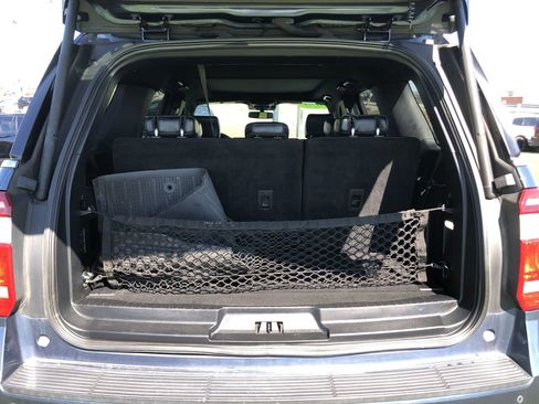 Used 2020 Ford Expedition XLT w/ Equipment Group 202A image 9