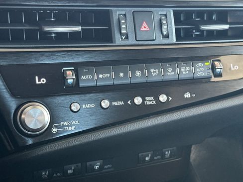 Certified 2023 Lexus ES 350 w/ Premium Package FWD image 16