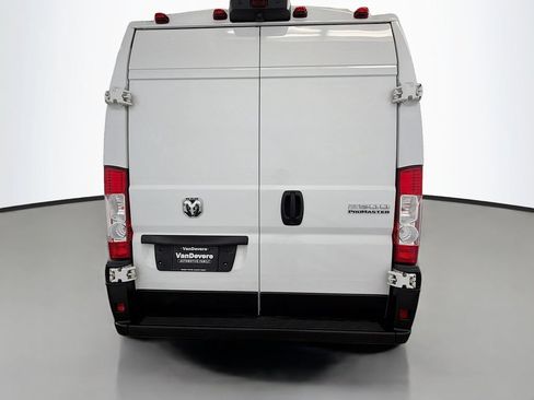 Used 2025 RAM ProMaster 2500 w/ Convenience Group FWD image 8
