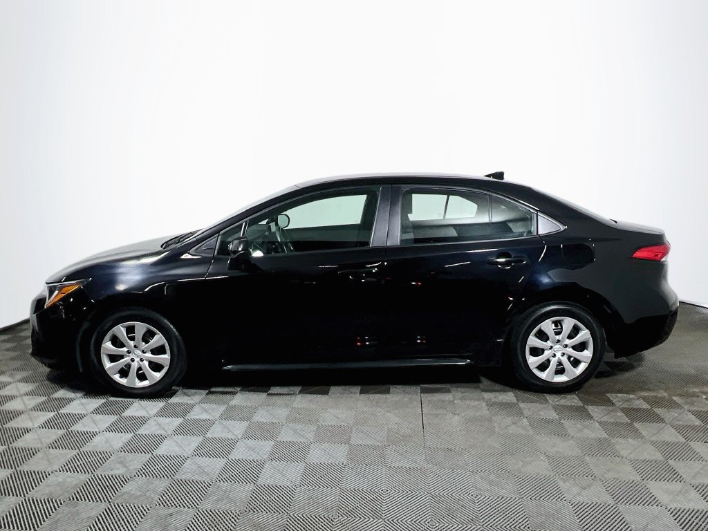 Certified 2024 Toyota Corolla LE FWD image 4