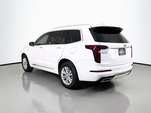 Used 2025 Cadillac XT6 Luxury FWD image 6