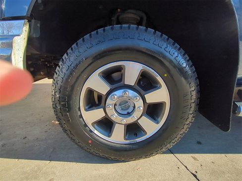 Used 2014 Ford F250 Lariat w/ FX4 Off-Road Package image 14