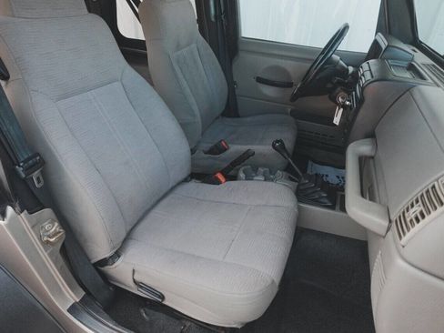 Used 2003 Jeep Wrangler X image 18