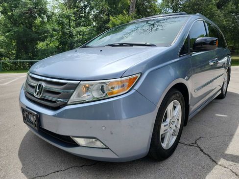 Used 2013 Honda Odyssey Touring image 3