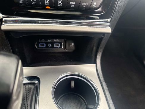 Used 2022 Jeep Grand Cherokee Limited AWD/4WD image 30