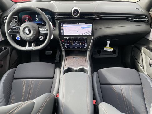 New 2025 Maserati Grecale Folgore image 2